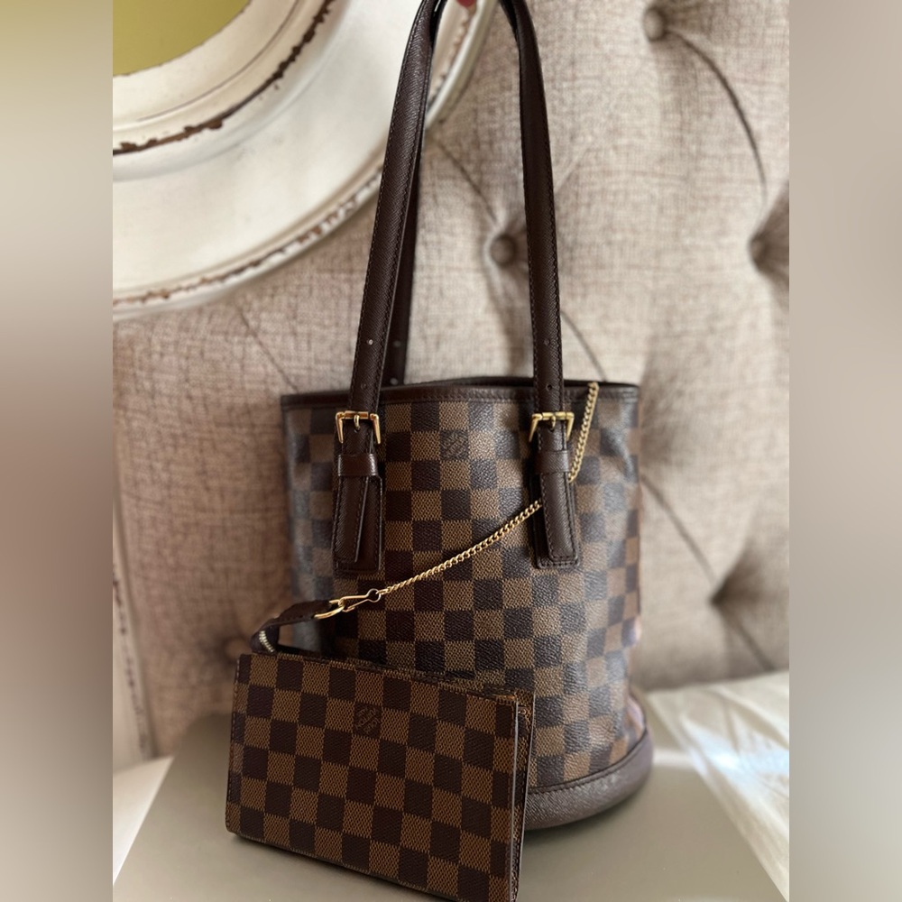 Louis Vuitton Damier Ebene Bucket PM with Pouch